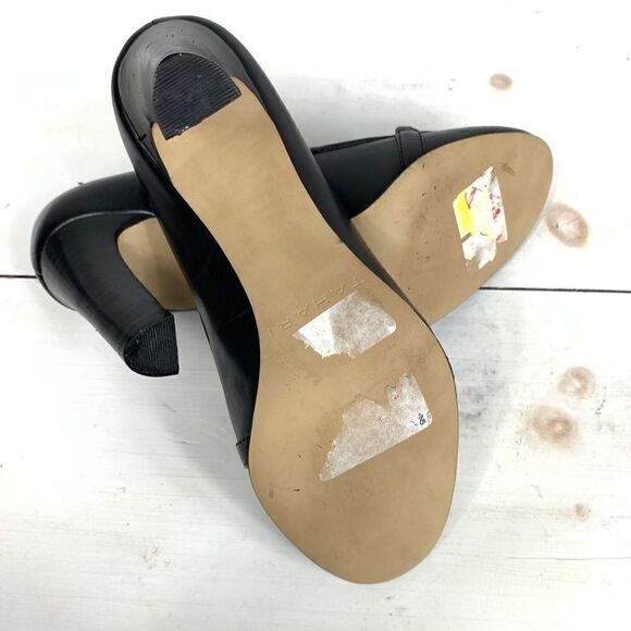 Tahari La Salle chain loafers 7.5  31/2”heel - Picture 4 of 5